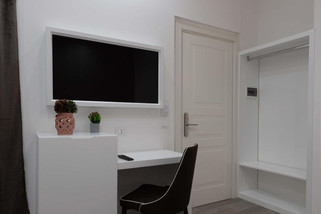 Blanc Rooms Palermo Bagian luar foto