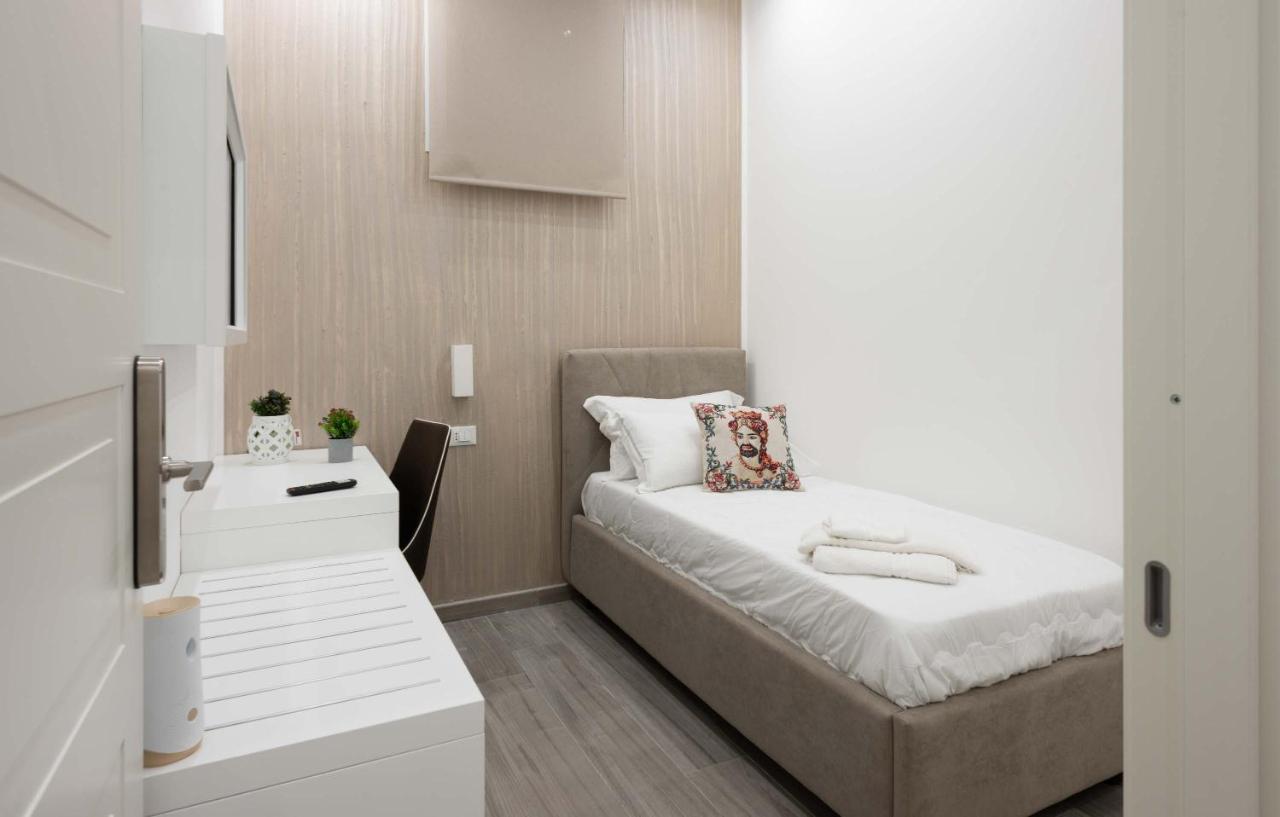 Blanc Rooms Palermo Bagian luar foto